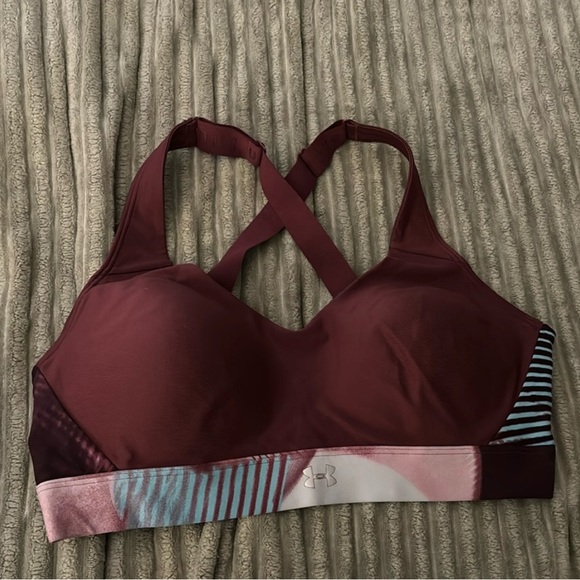 Under Armour Other - EUC — Under Armour Padded Sports Bra — Size Large